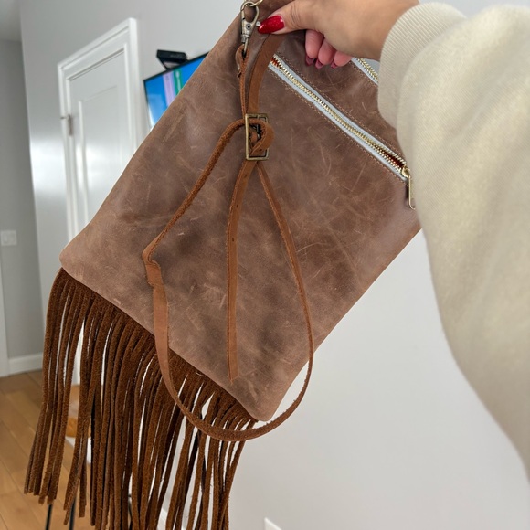 Western Cowgirl cowhide pink metallic fringe purse - Picture 3 of 9